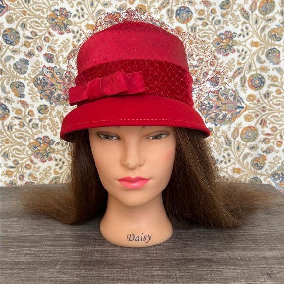 Vintage Voguemont Bucket Hat Veiled Red Wool Felt/Bow Church Broadway City - Picture 1 of 13
